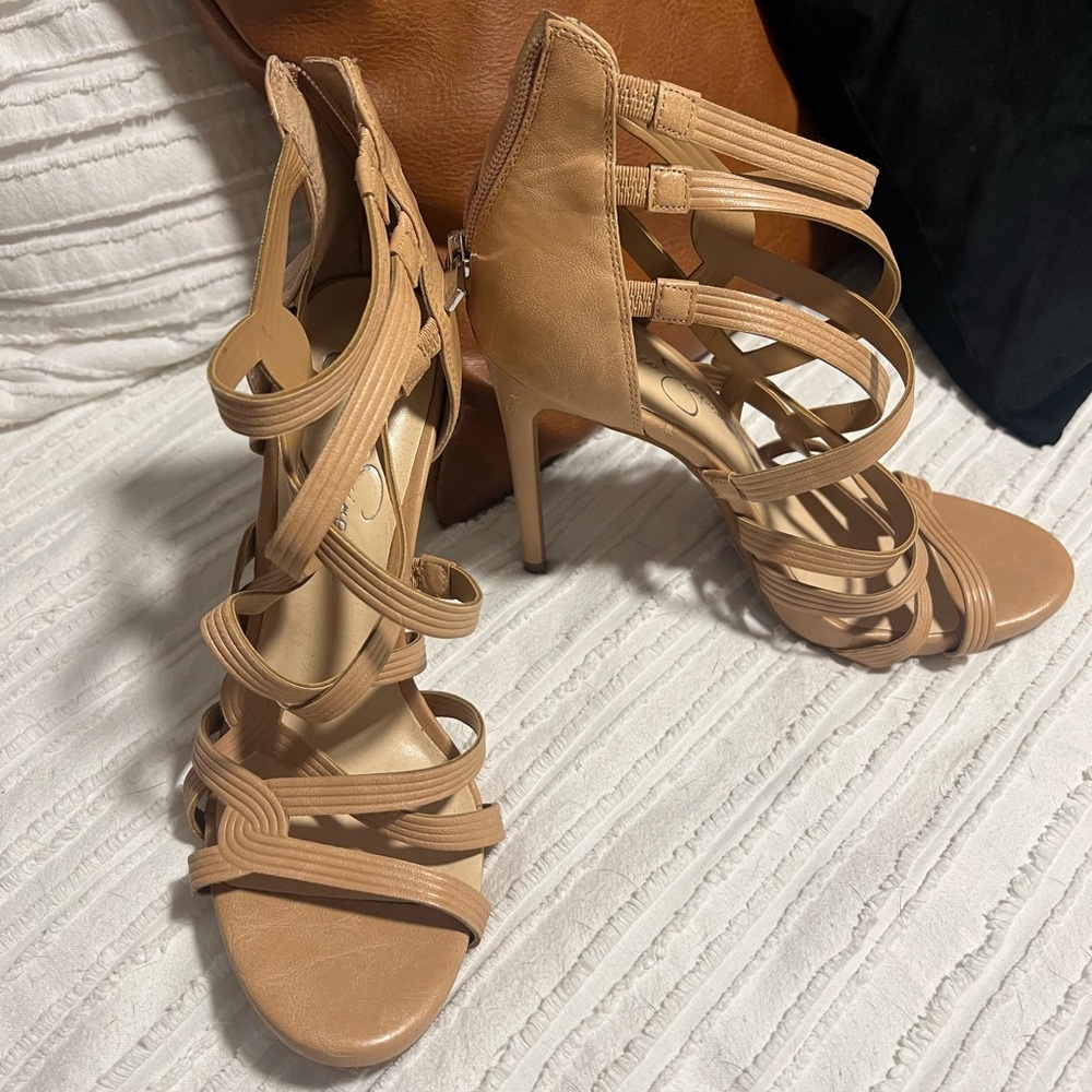 Brand New never worn Jessica Simpson Nude heels.